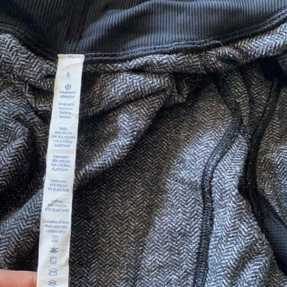 Lululemon jacket - Picture 4 of 5